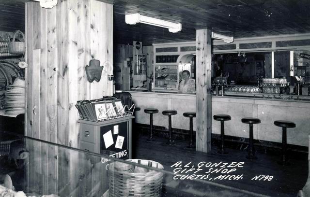 Curtis Gift Shop (newer photo)